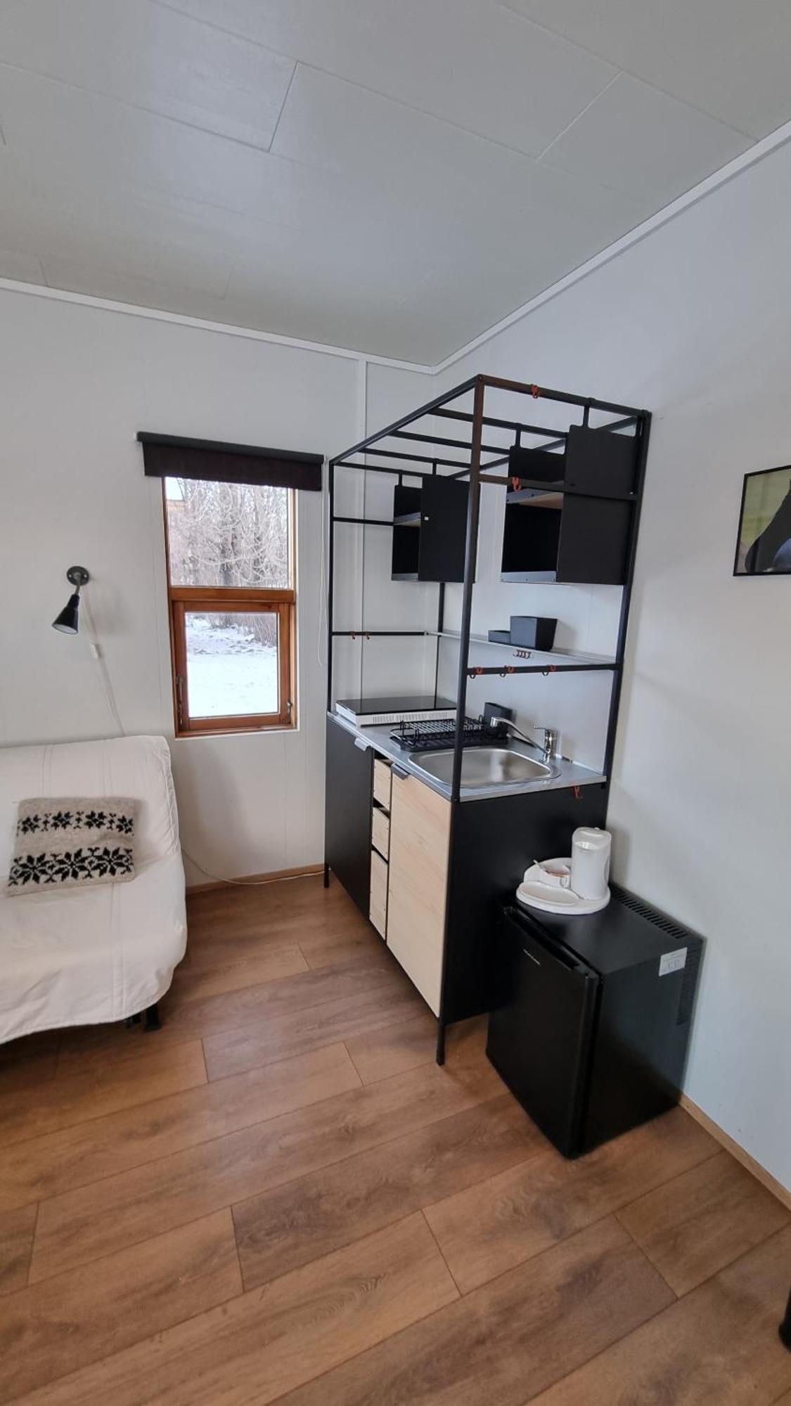 Guesthouse Petursborg Akureyri Exteriör bild