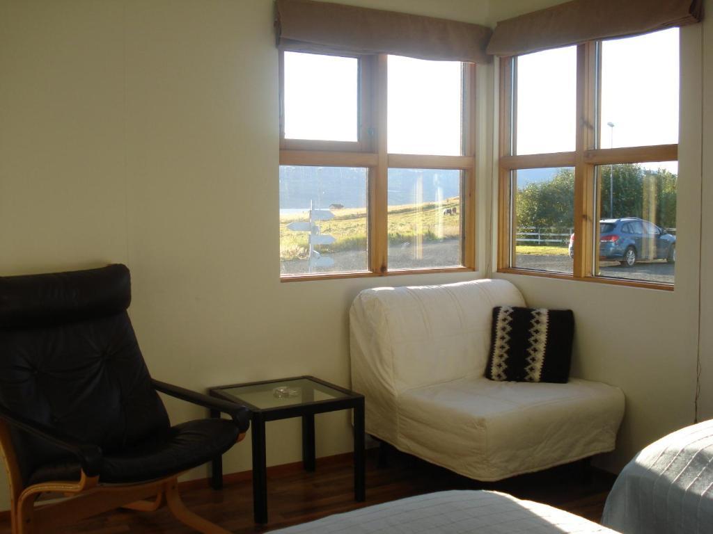 Guesthouse Petursborg Akureyri Rum bild